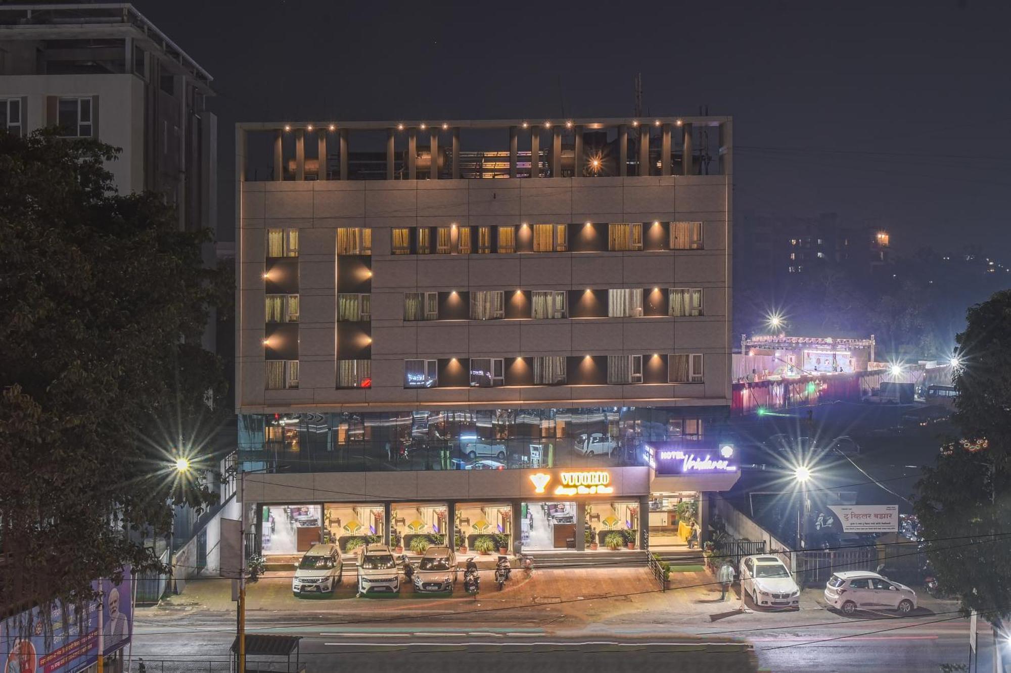 Hotel Vrindavan Deluxe 콜라푸르 외부 사진