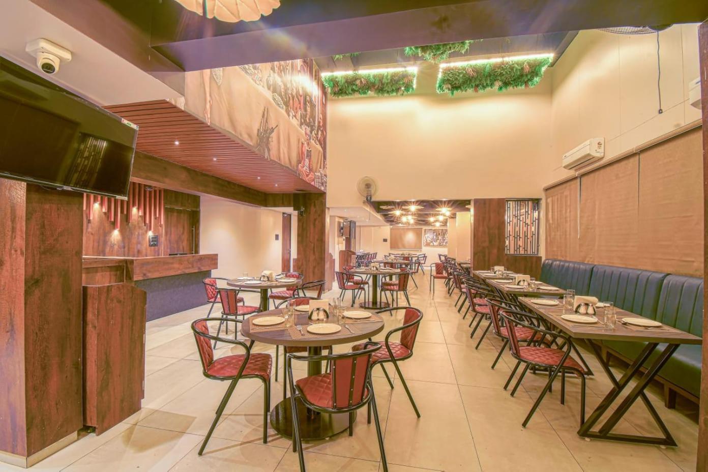Hotel Vrindavan Deluxe 콜라푸르 외부 사진
